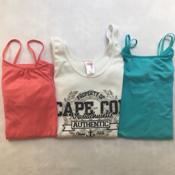 JUNIOR’S TANK TOP BUNDLE (SIZE-GIRLS L/JUNIOR S) - Picture 3 of 4